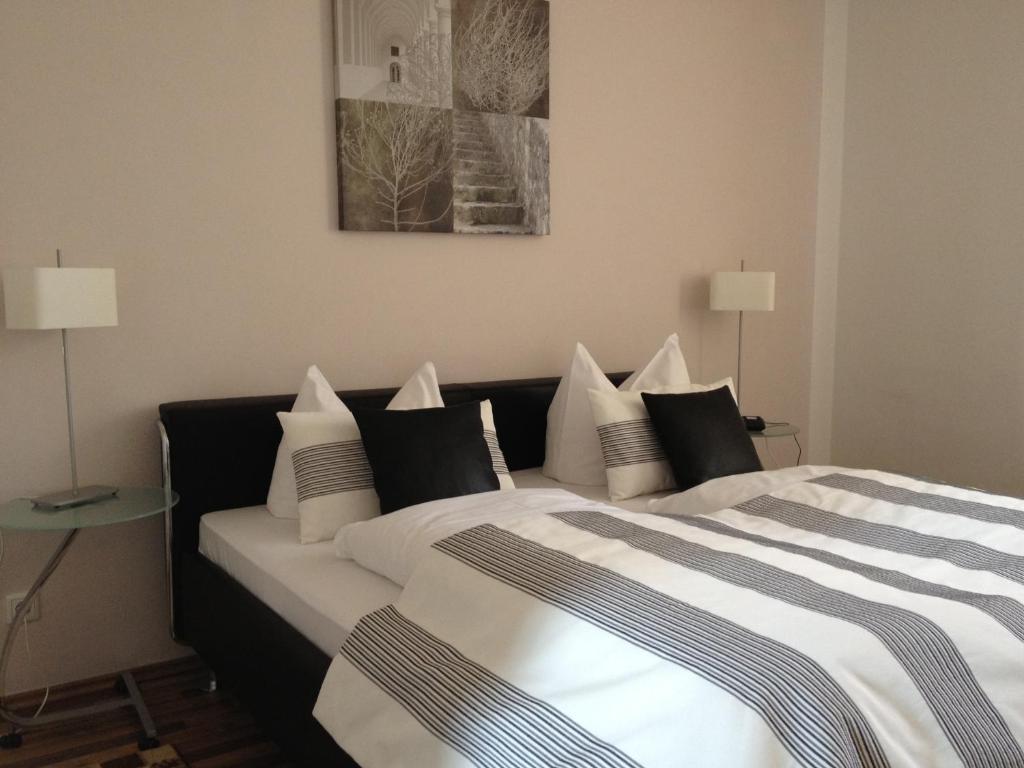 Hohenschäftlarn Hotel Schlee חדר תמונה
