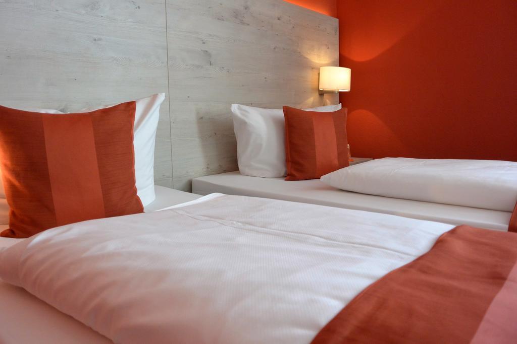 Hohenschäftlarn Hotel Schlee מראה חיצוני תמונה
